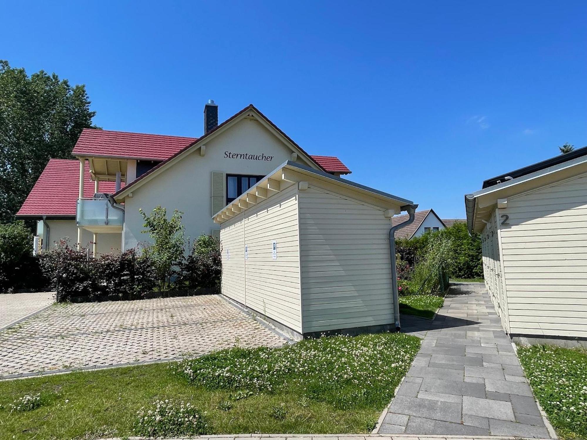 Haus Sterntaucher Ferienwohnung "Sonnenstern" Thiessow Exterior photo